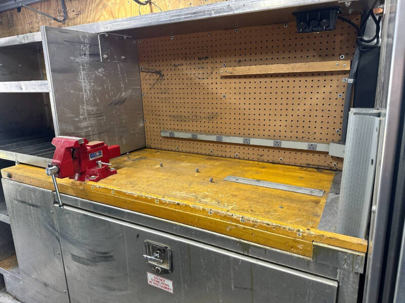 2016 Freightliner MT45 Chassis