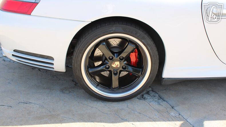 2003 Porsche 911
