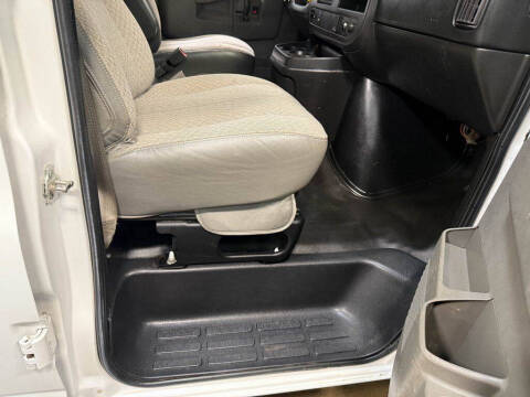 2017 GMC Savana 2500