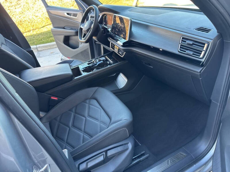 2024 Volkswagen Atlas Cross Sport SE