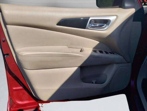 2013 Nissan Pathfinder SV