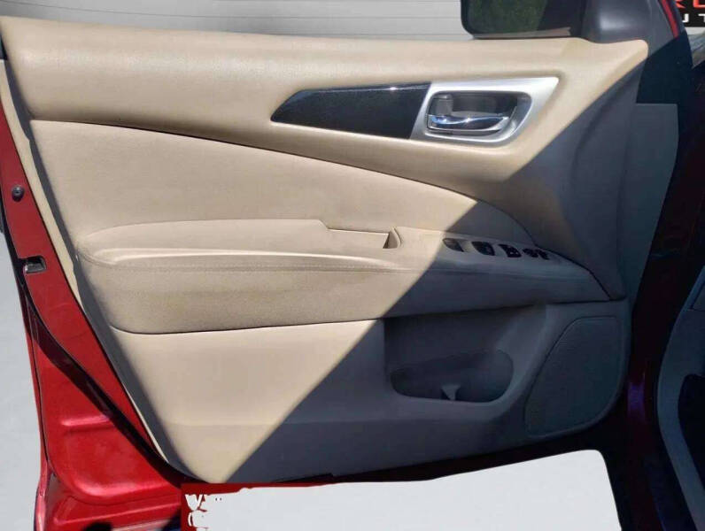 2013 Nissan Pathfinder SV