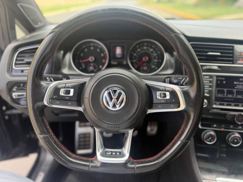 2016 Volkswagen Golf GTI SE