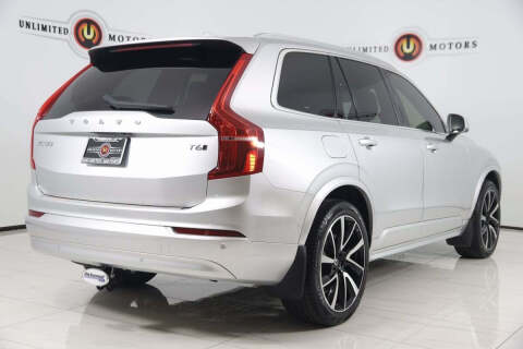 2022 Volvo XC90 T6 Momentum 7-Passenger