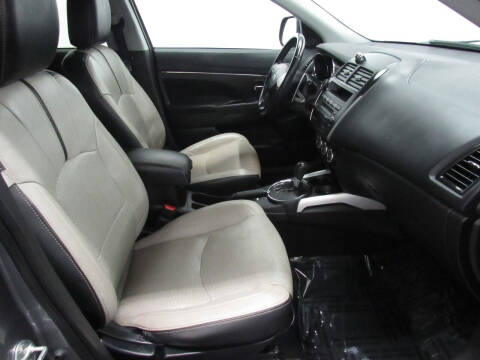 2013 Mitsubishi Outlander Sport LE