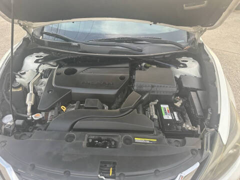 2016 Nissan Altima 2.5 SR