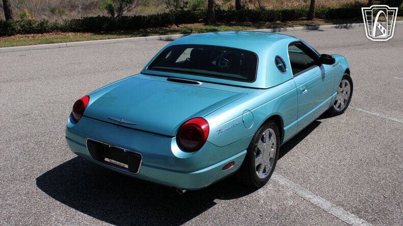 2002 Ford Thunderbird Deluxe