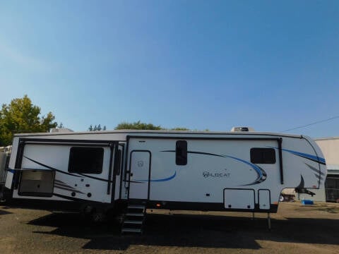 2021 Forest River WILDCAT 368MB for sale at Gold Country RV in Auburn CA