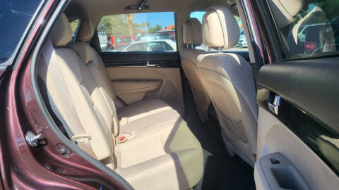 2011 Kia Sorento LX