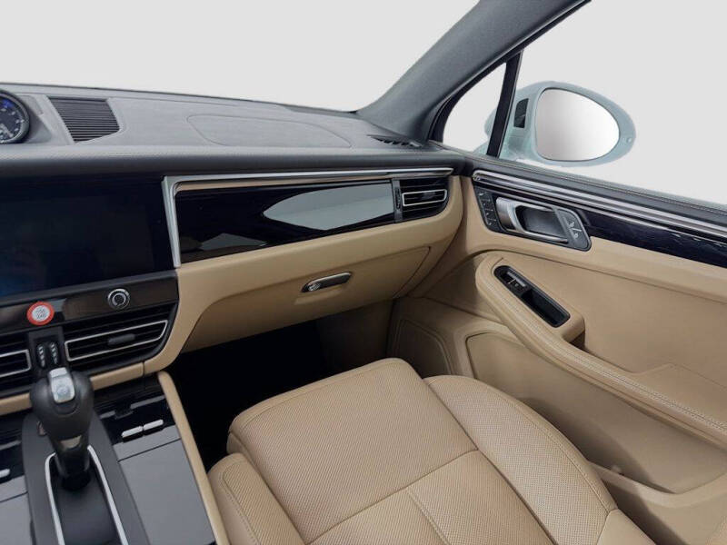 2023 Porsche Macan