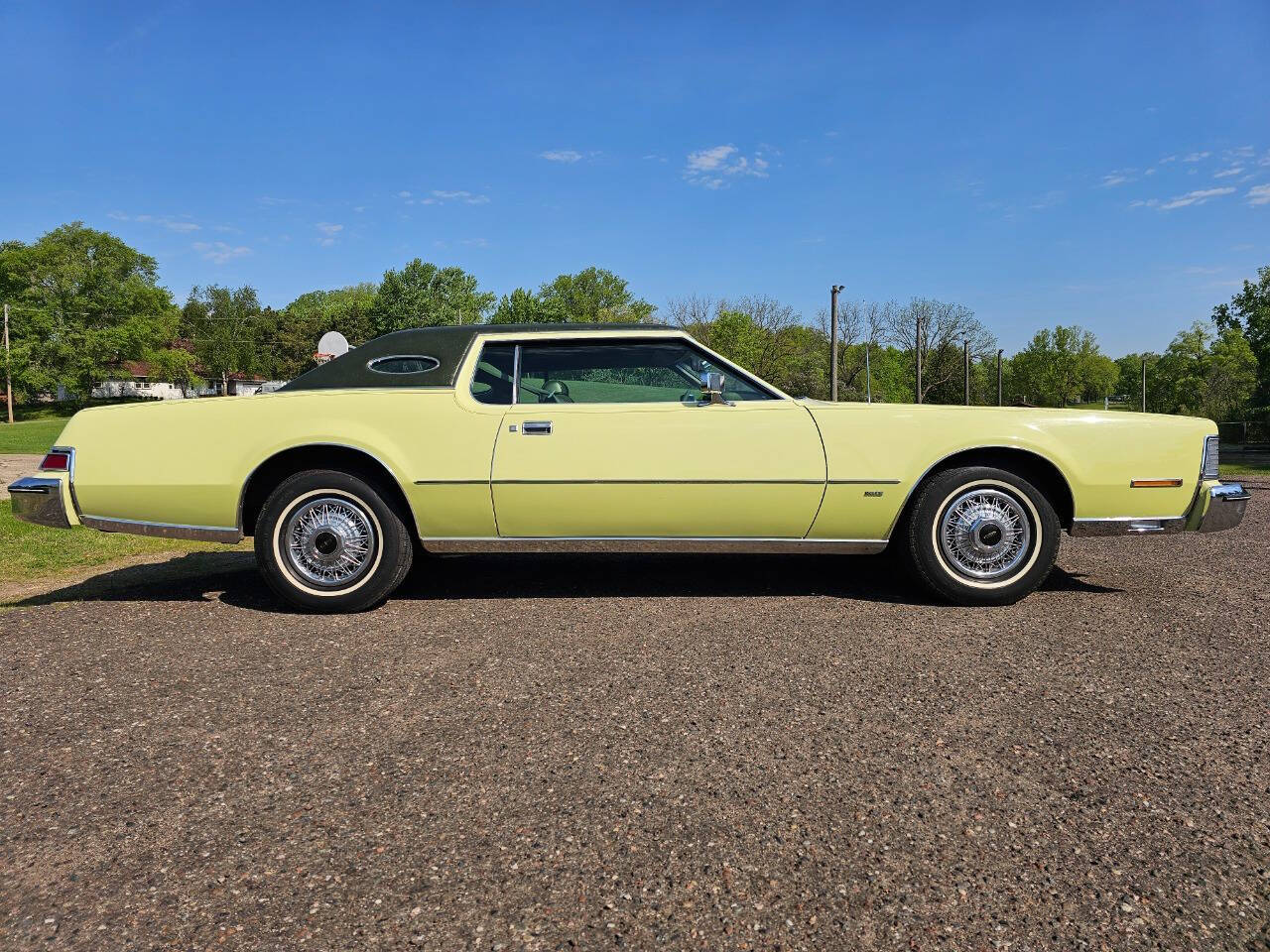 1975 Lincoln Continental 4