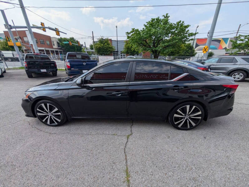 2022 Nissan Altima 2.5 SR