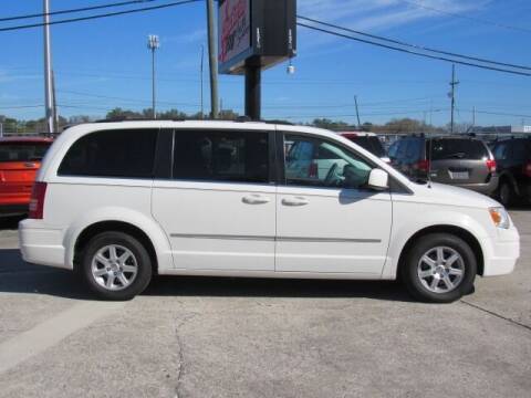 2010 Chrysler Town and Country for sale at Checkered Flag Auto Sales in Lakeland FL