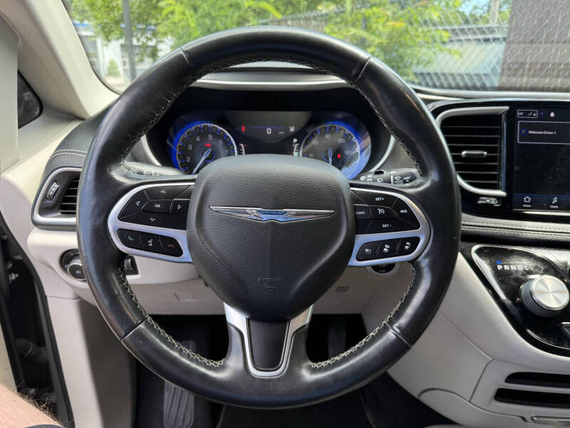 2021 Chrysler Pacifica Touring L