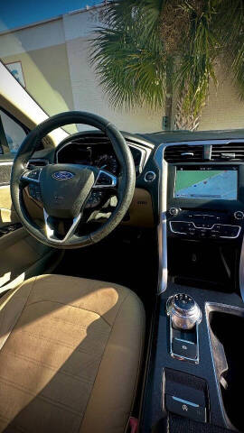 2017 Ford Fusion SE