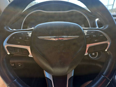 2017 Chrysler 200 Limited Platinum