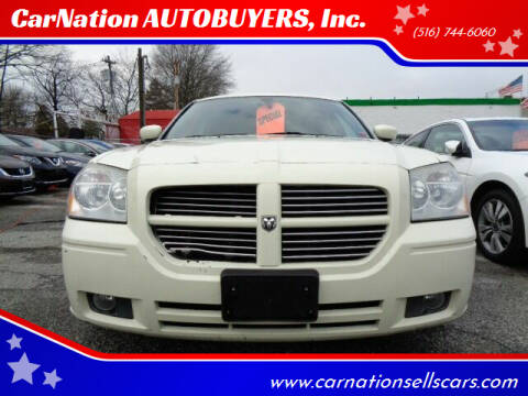 2005 Dodge Magnum for sale at CarNation AUTOBUYERS Inc. in Rockville Centre NY