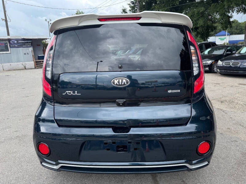 2018 Kia Soul +
