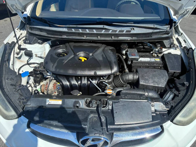 2012 Hyundai Elantra