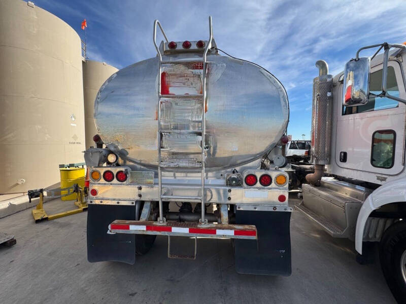 1999 International 8100