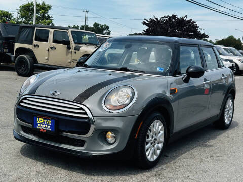 2015 MINI Hardtop 4 Door Cooper