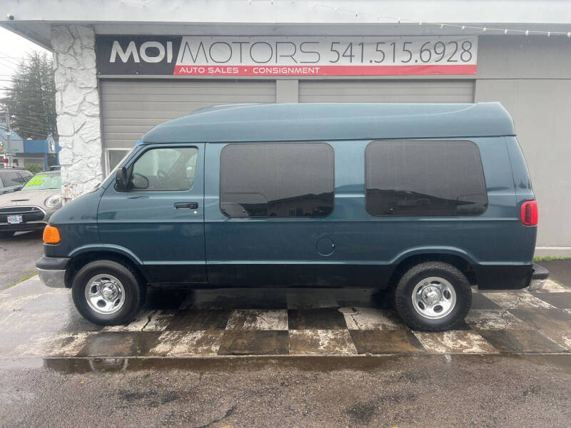 2002 Dodge Ram Van Base's photo