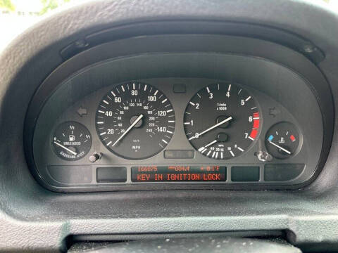 2001 BMW X5 4.4i