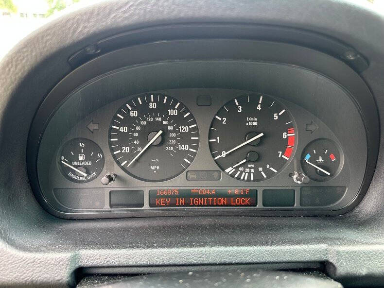 2001 BMW X5 4.4i