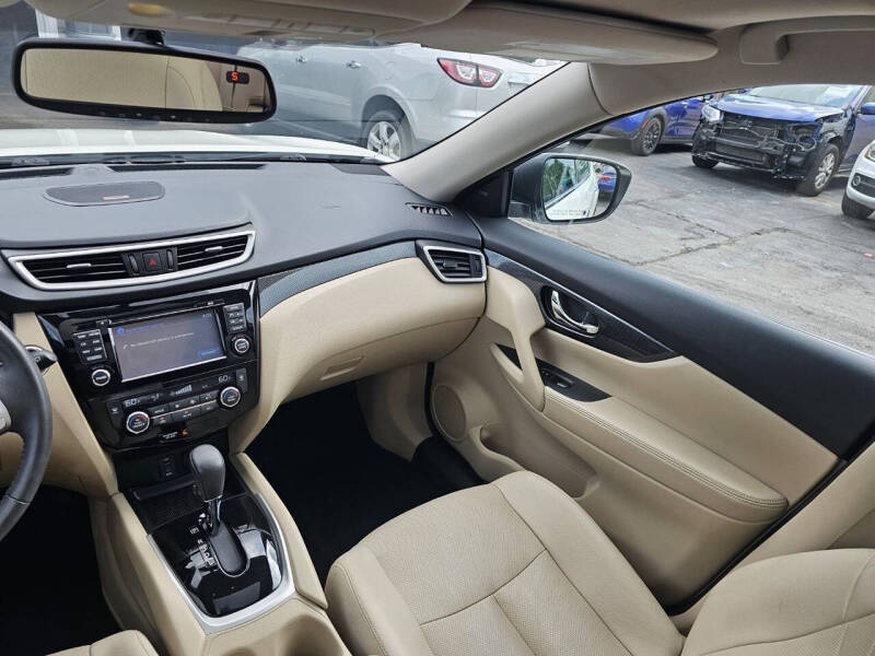 2016 Nissan Rogue SL