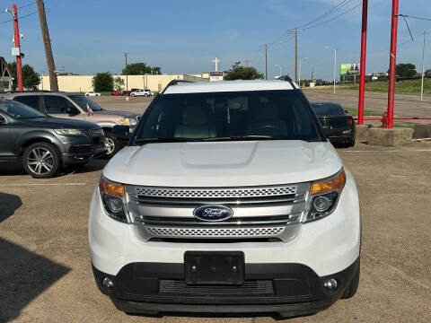 2015 Ford Explorer XLT Photo