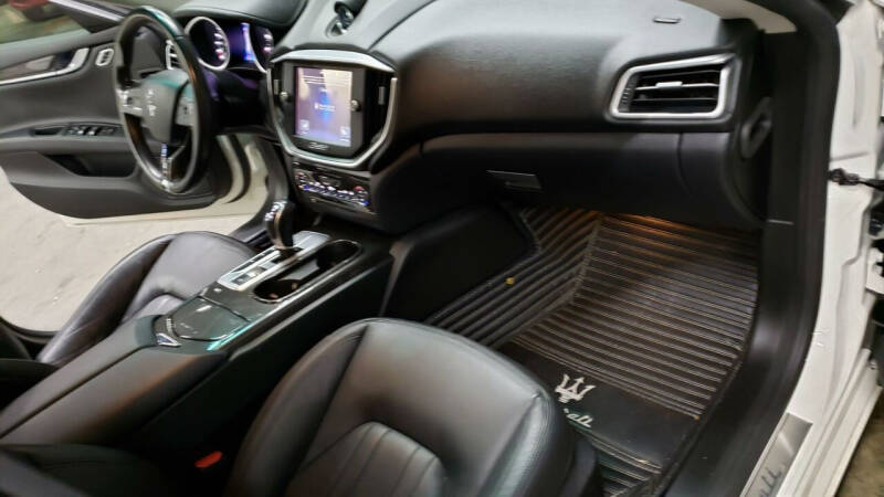 2015 Maserati Ghibli