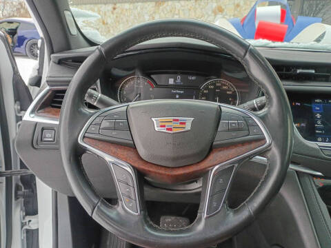 2021 Cadillac XT5 Premium Luxury