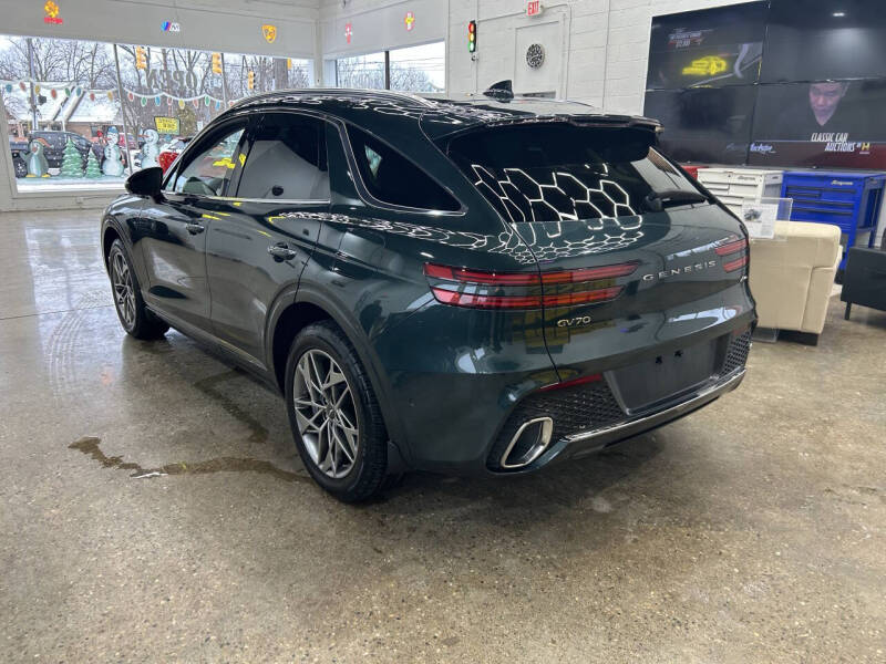 2023 Genesis GV70 2.5T Standard