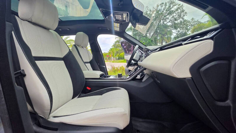 2019 Land Rover Range Rover Velar P250 R-Dynamic SE