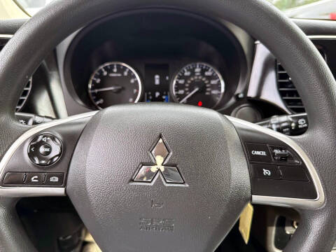 2018 Mitsubishi Outlander ES