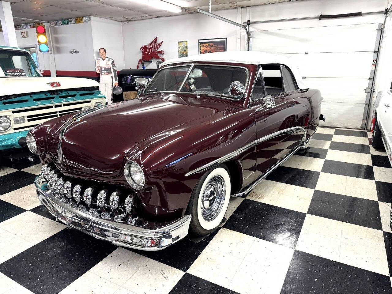 1949 Ford Cabriolet 13