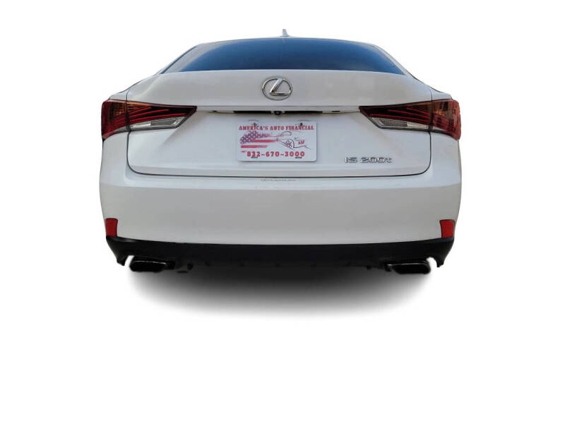 2017 Lexus IS 200t