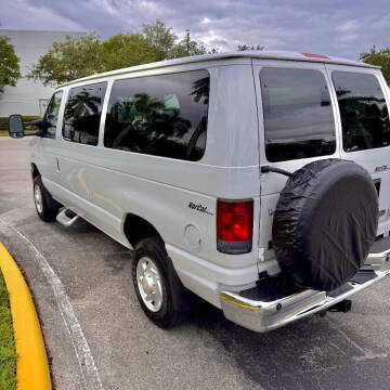 2011 Ford E-350