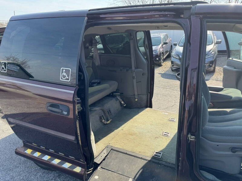 2004 Dodge Grand Caravan SE