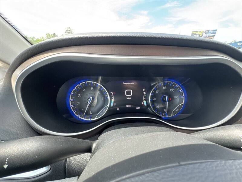 2017 Chrysler Pacifica Touring-L Plus
