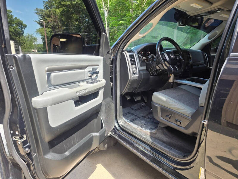 2017 RAM 1500 SLT