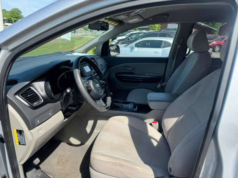 2016 Kia Sedona LX