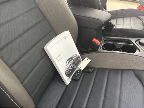 2024 Volkswagen Taos SEL 4Motion