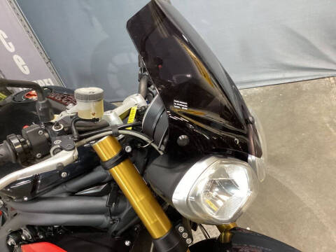 2015 Triumph Speed Triple R ABS