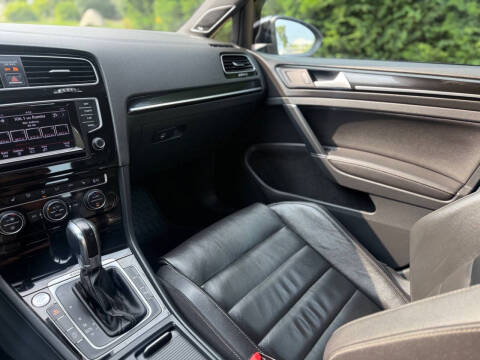 2015 Volkswagen Golf R 4Motion