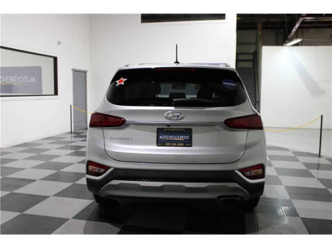 2020 Hyundai Santa Fe SE