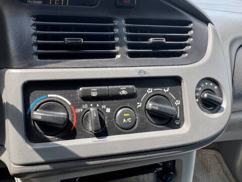 2002 Toyota Sienna LE