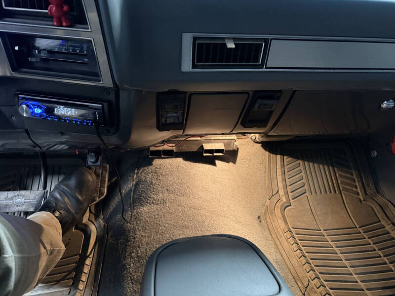 1987 GMC Suburban R1500