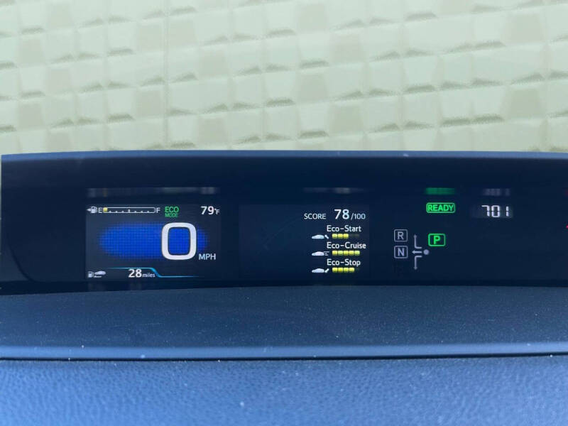 2019 Toyota Prius LE