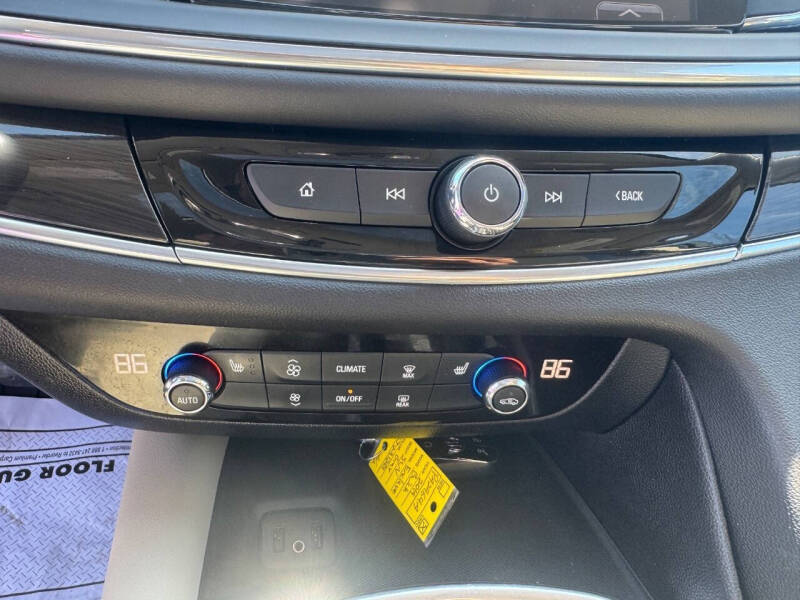 2019 Buick Enclave Essence